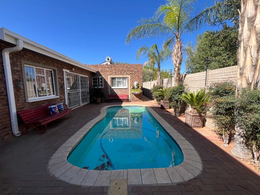 5 Bedroom Property for Sale in Blydeville Northern Cape